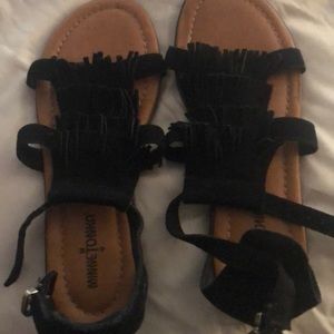 Maui black Minnetonka sandals